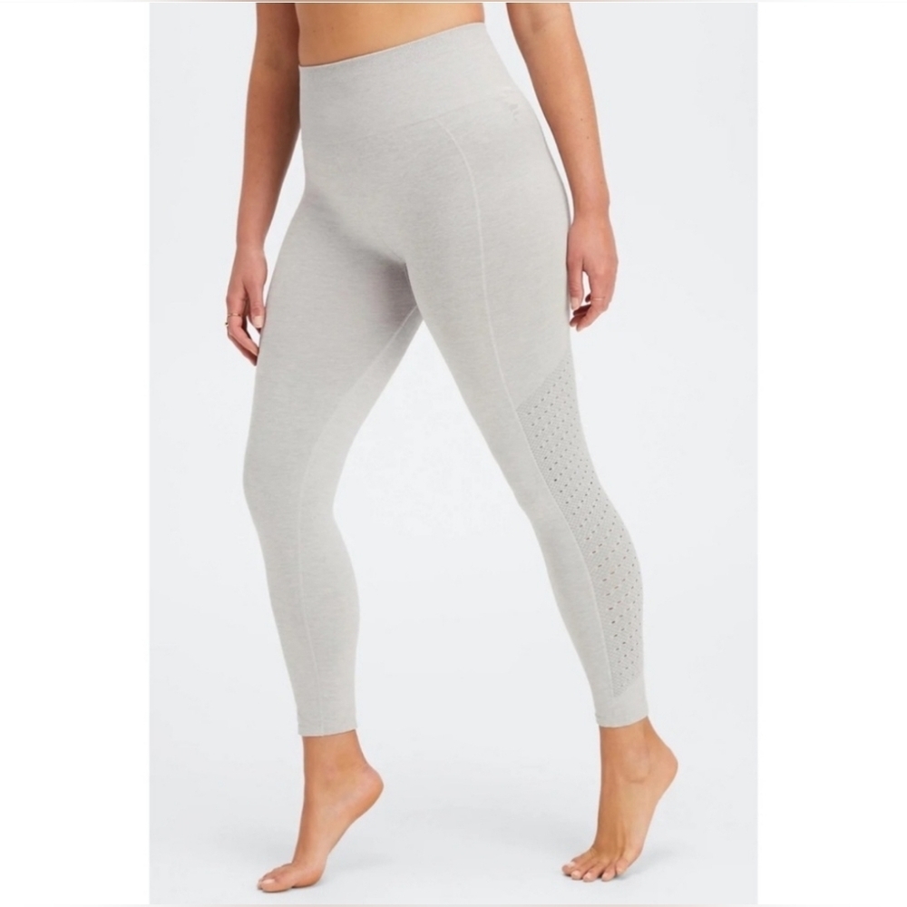 ❤️ NWT! FABLETICS SYNC HIGH RISE PERFORATED 7/8 TIGHTS/ LEGGINGS, M (6-8)